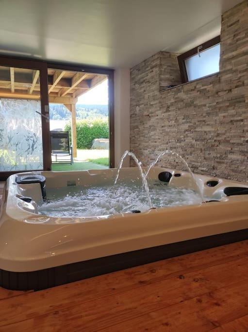 Gite Papillon 6 A14 Personnes - Jacuzzi Gerardmer Exterior photo
