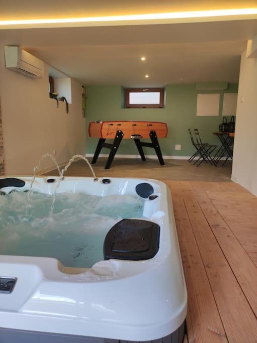 Gite Papillon 6 A14 Personnes - Jacuzzi Gerardmer Exterior photo