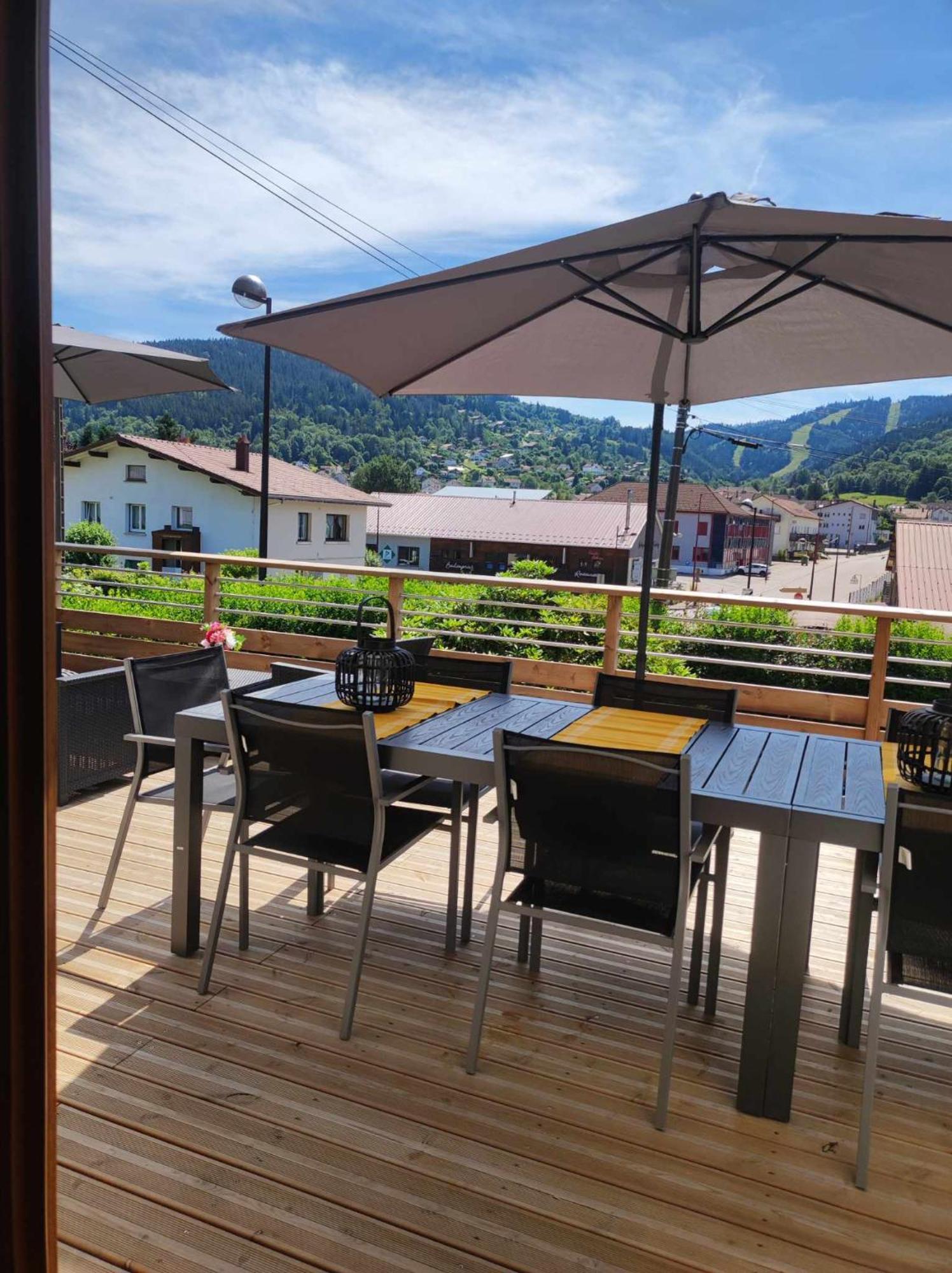 Gite Papillon 6 A14 Personnes - Jacuzzi Gerardmer Exterior photo